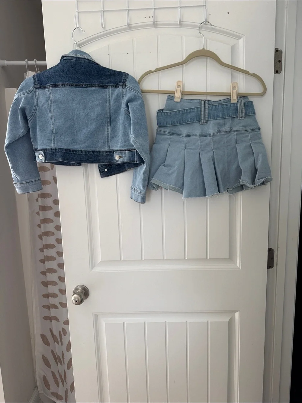 Girls' Two-Tone Light Blue Denim Cropped Jacket
